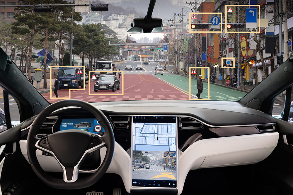 Tesla là xe có công nghệ xe tự lái hiện đại nhất